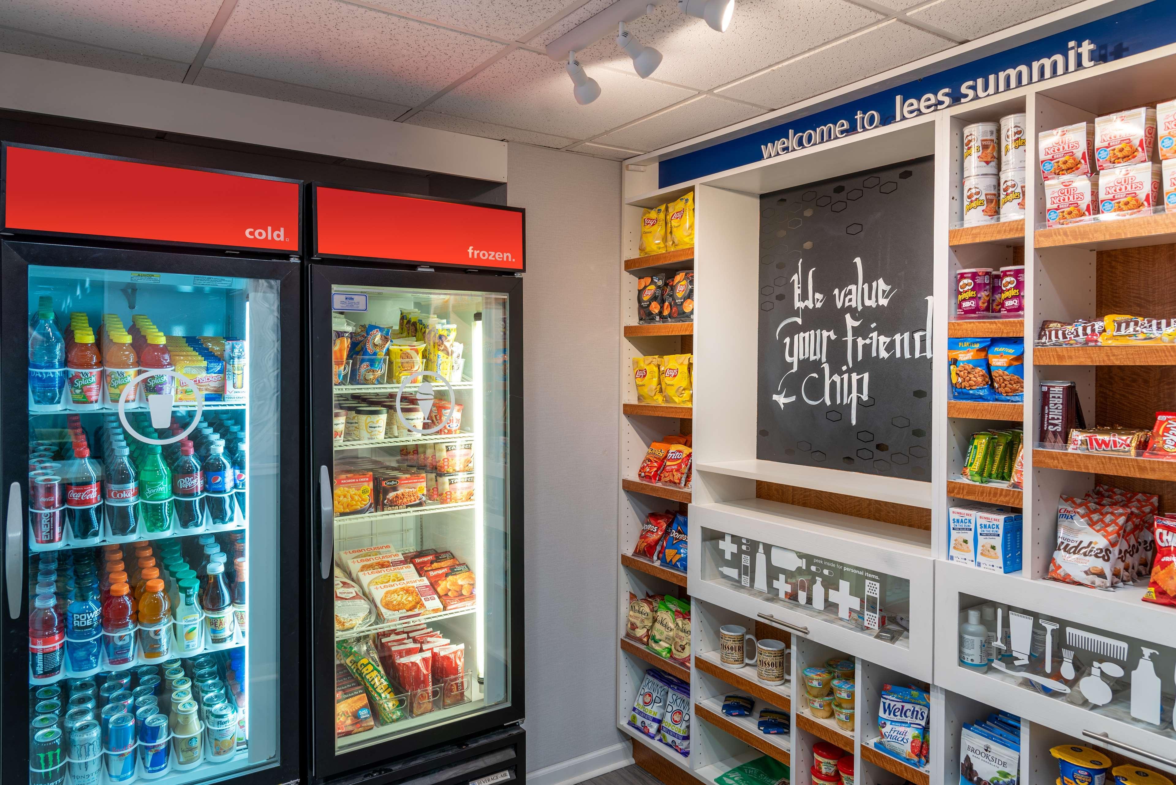 堪萨斯城 - 利斯萨米特汉普顿酒店 外观 照片